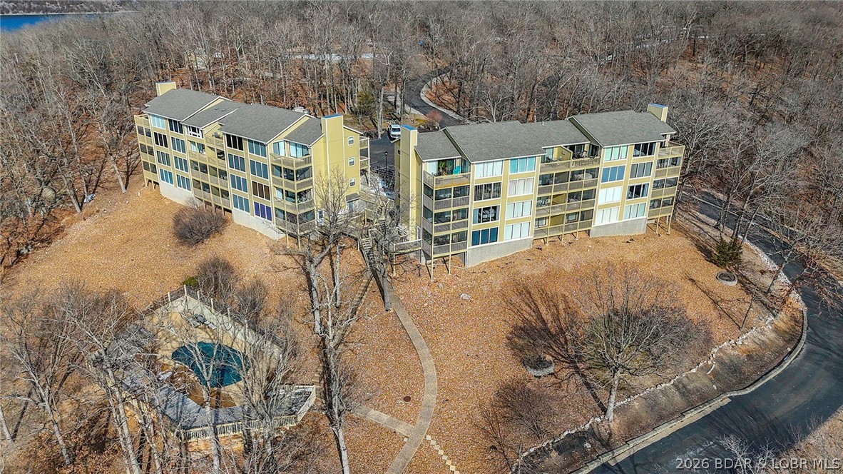 2500 Bay Point Drive 724