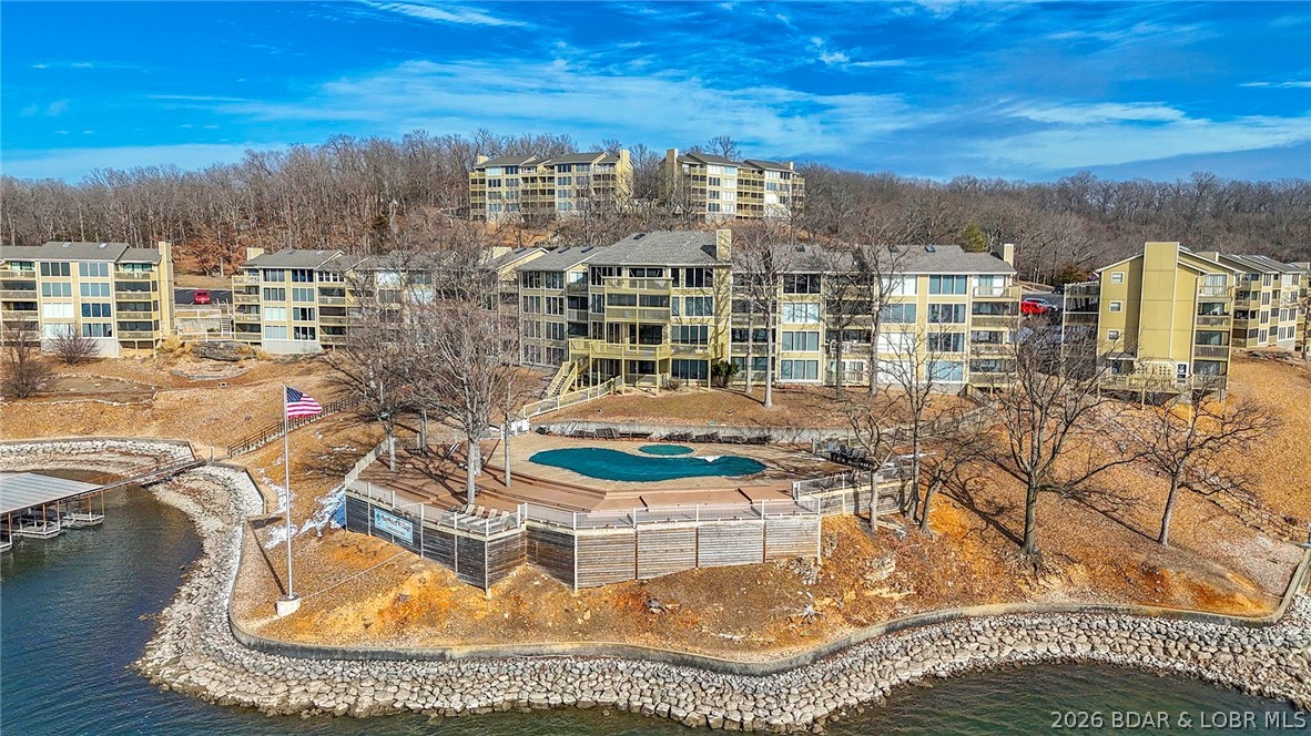 2500 Bay Point Drive 724