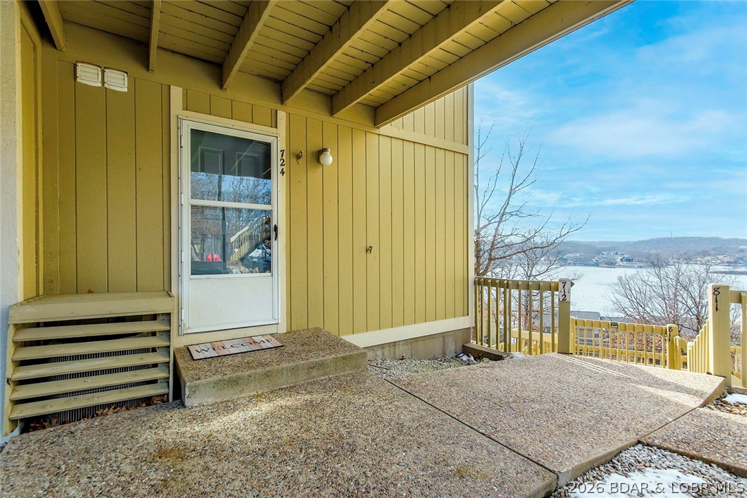 2500 Bay Point Drive 724