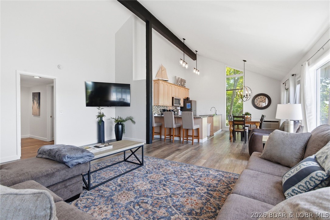 61 Topsail Place