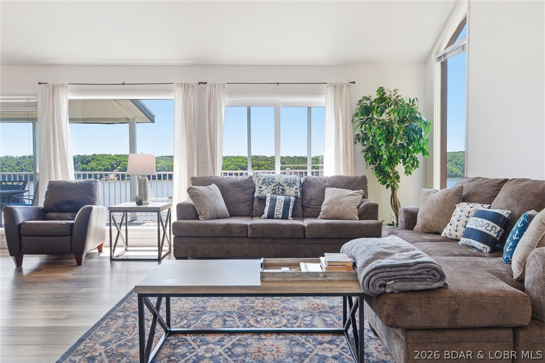 61 Topsail Place
