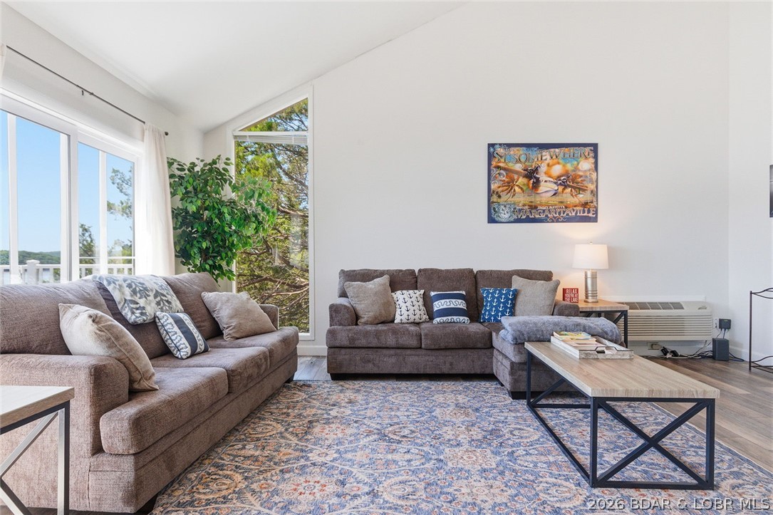61 Topsail Place