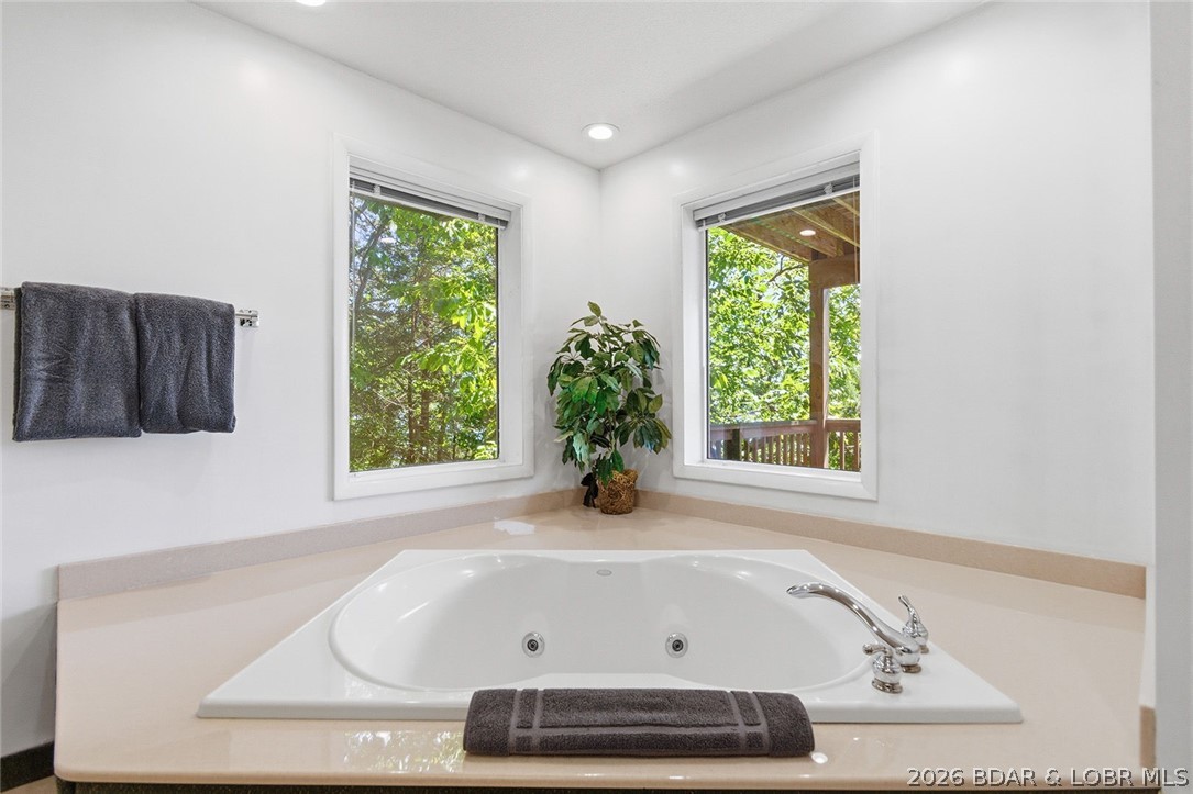 61 Topsail Place