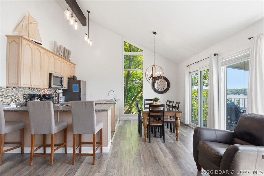 61 Topsail Place
