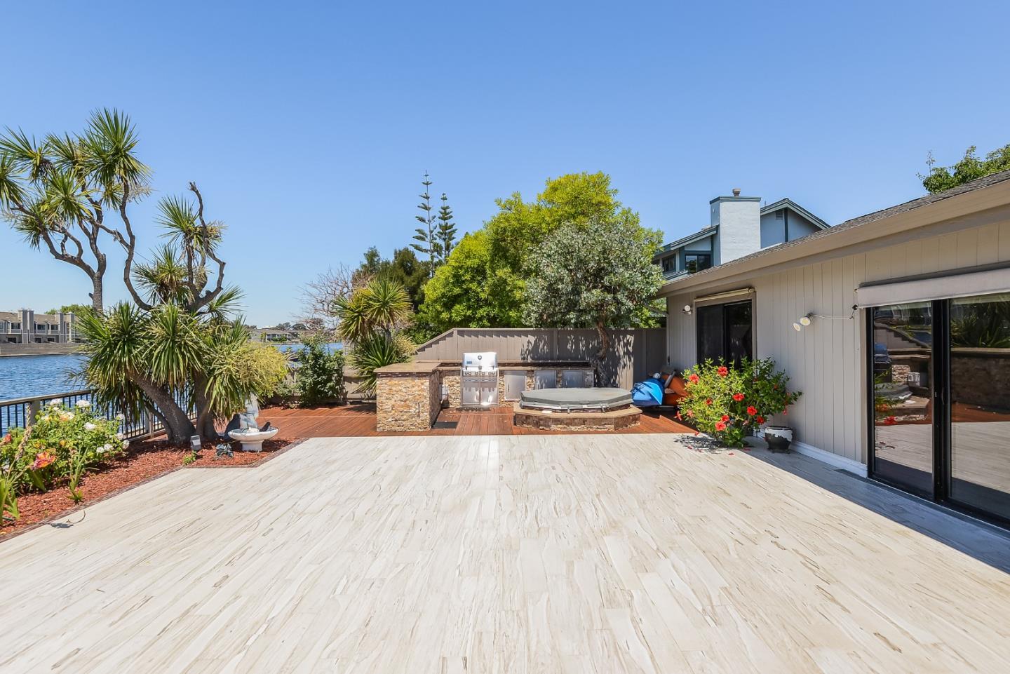 768 Coronado LN