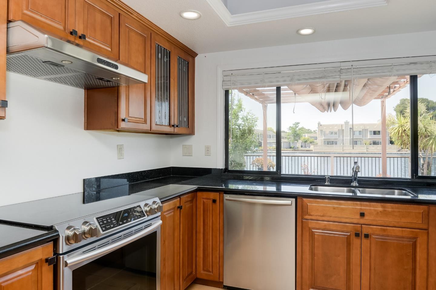 768 Coronado LN