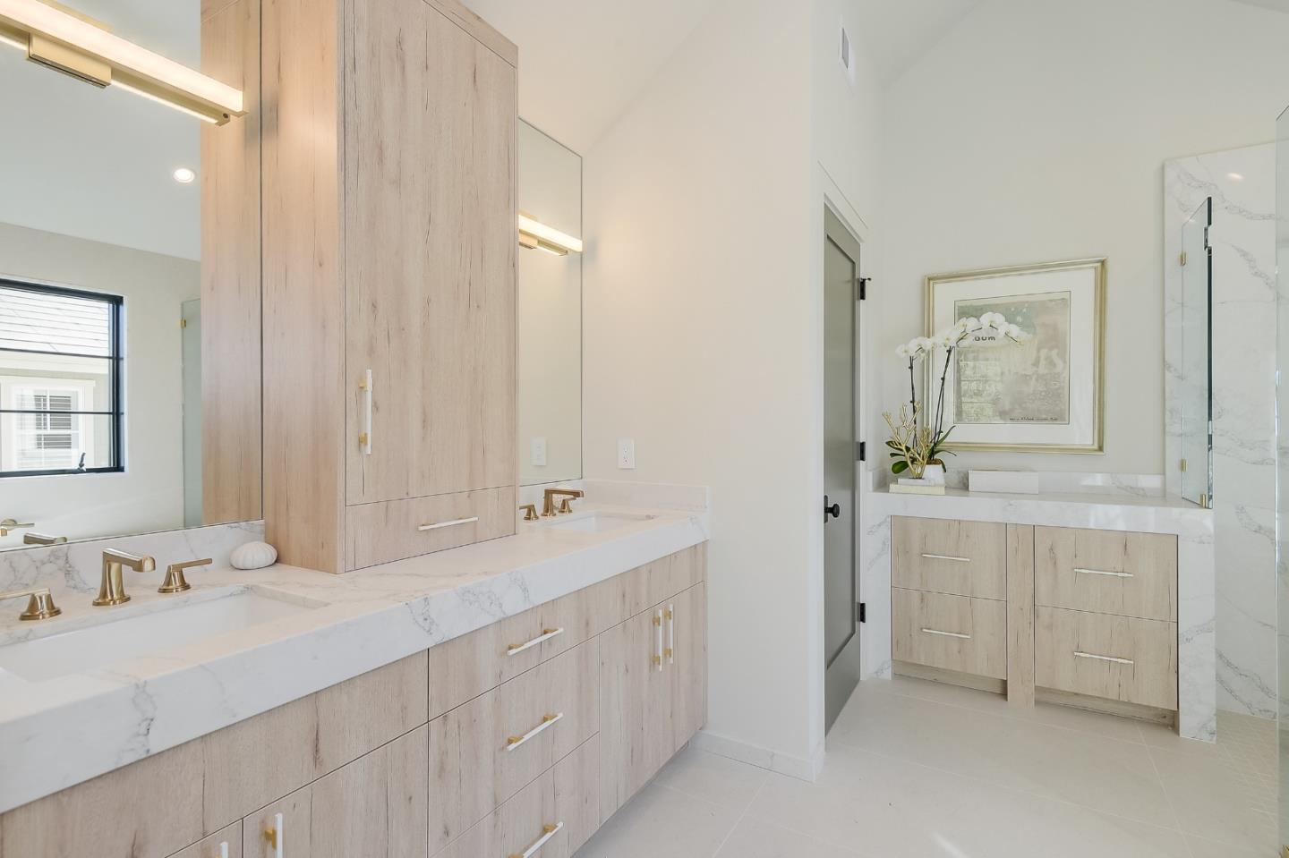 1528 Bernal AVE