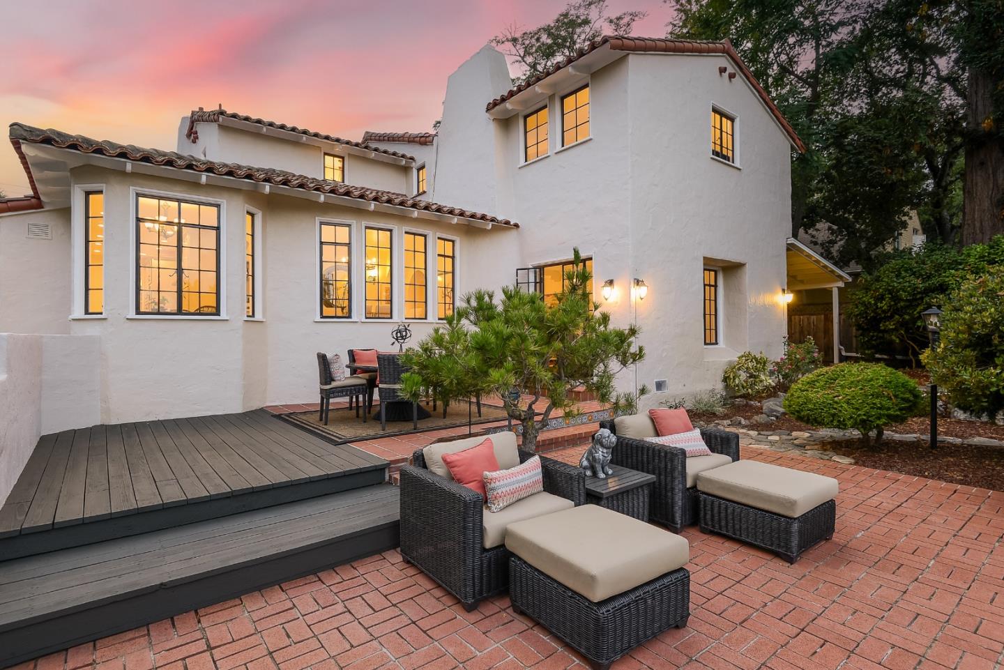 125 Alturas DR