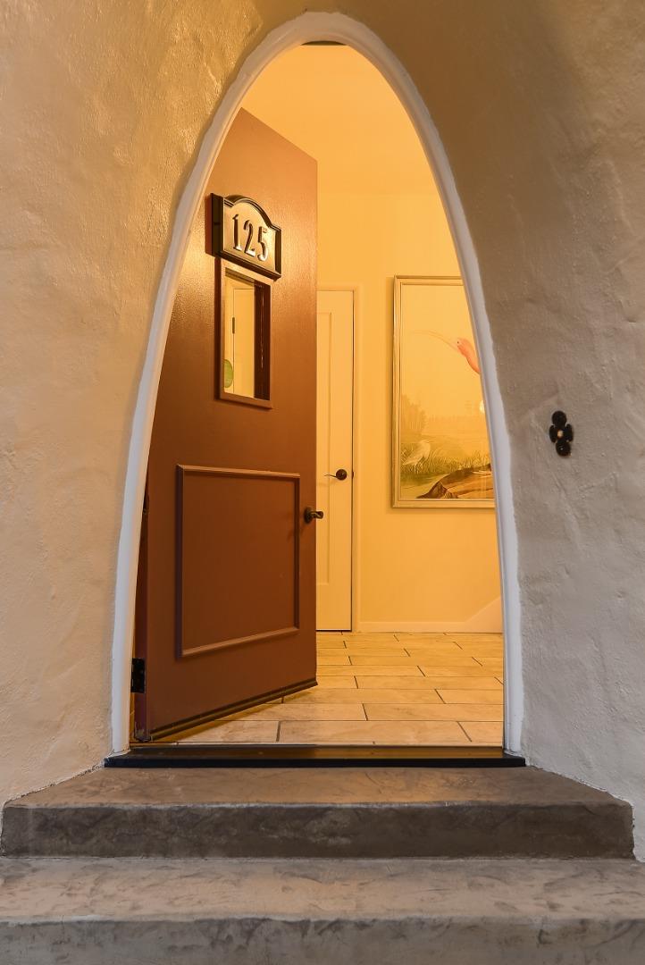 125 Alturas DR