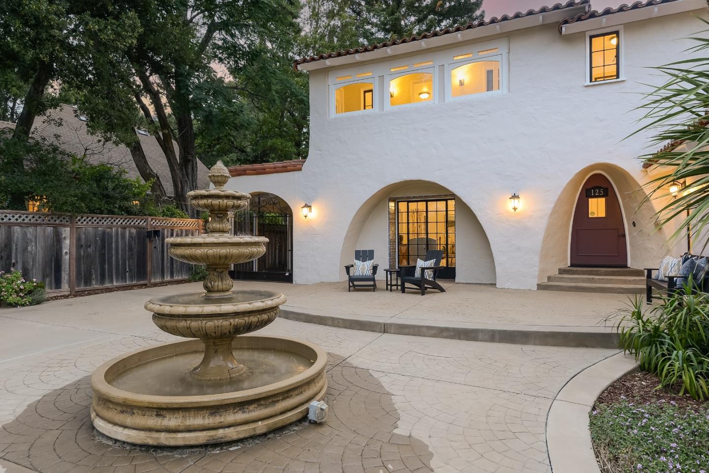 125 Alturas DR