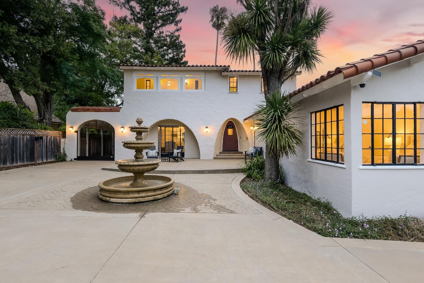 125 Alturas DR
