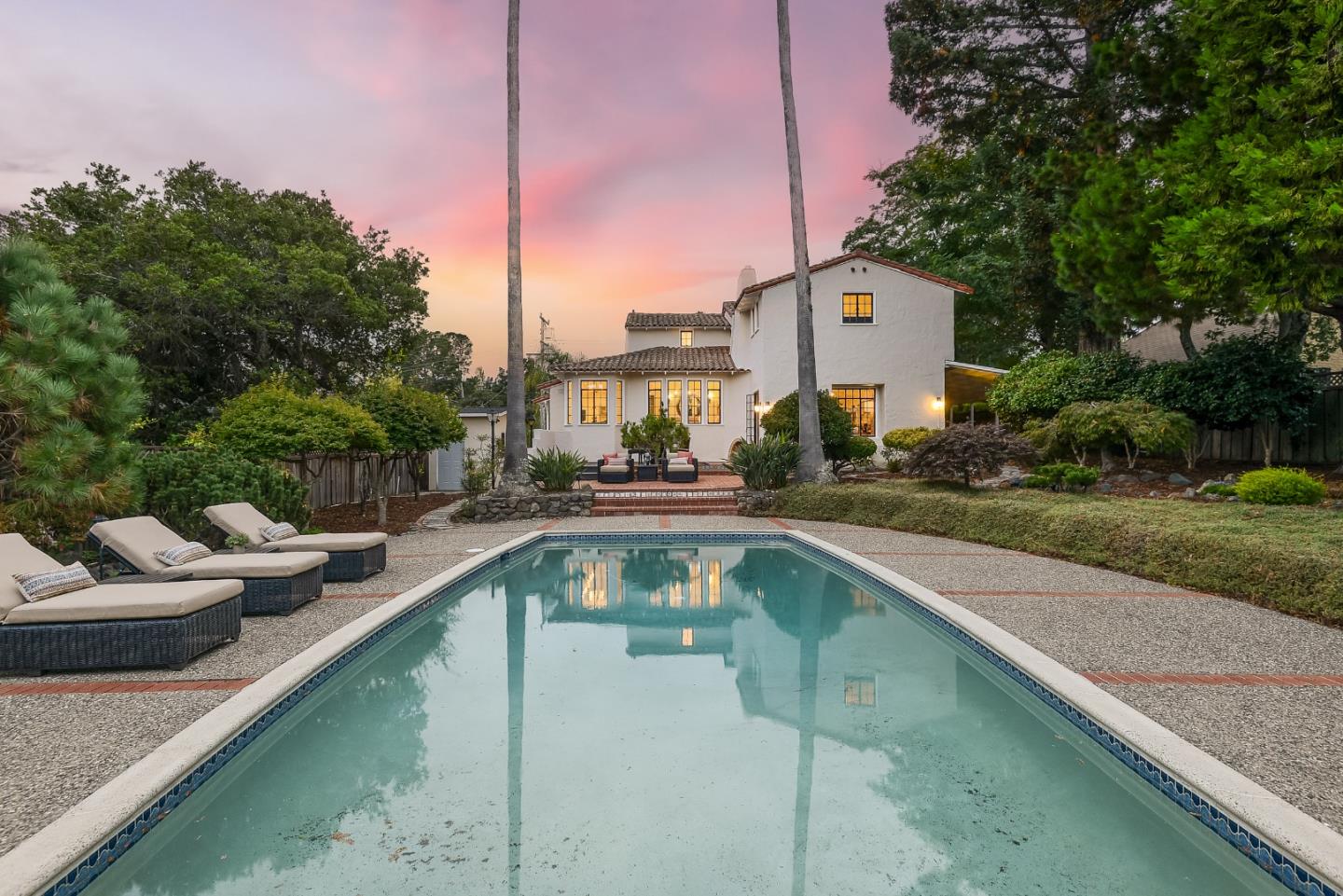 125 Alturas DR