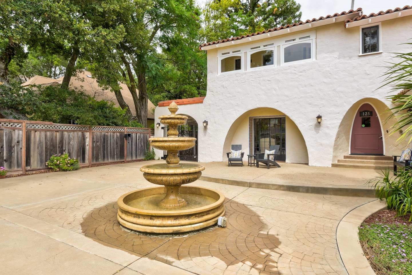 125 Alturas DR