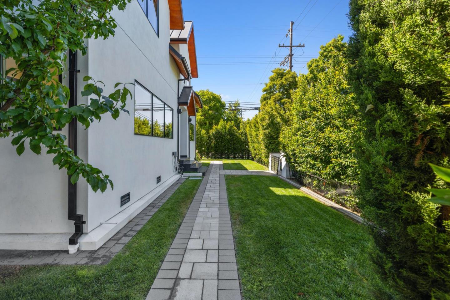 33 Highland Avenue