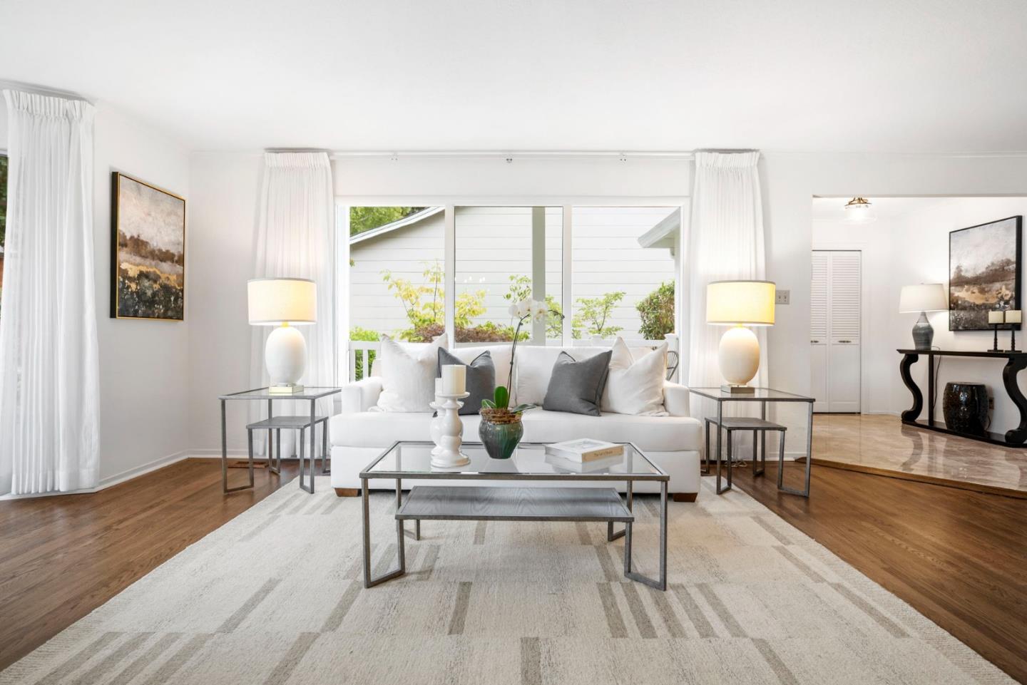1511 La Mesa Drive