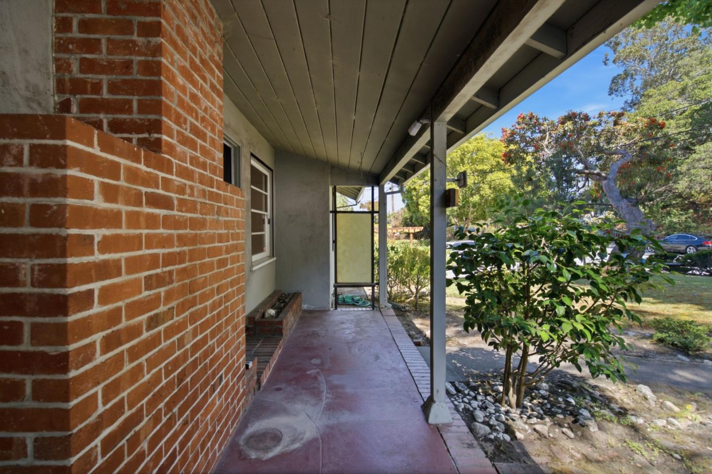 720 Hacienda WAY
