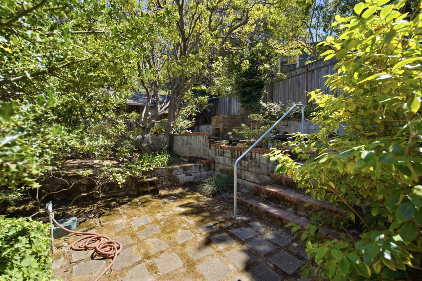 720 Hacienda WAY