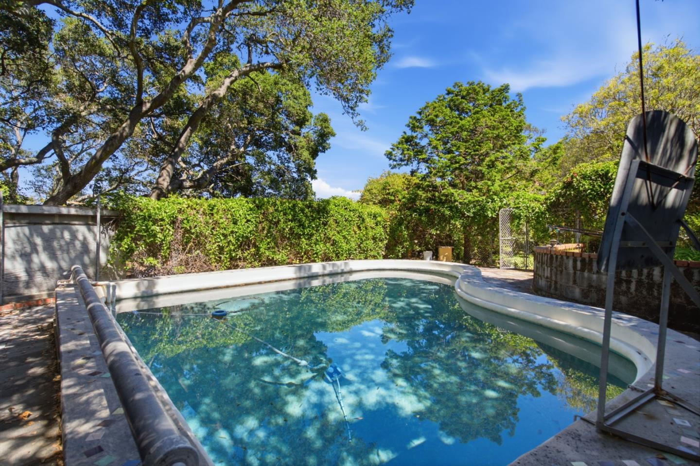720 Hacienda WAY