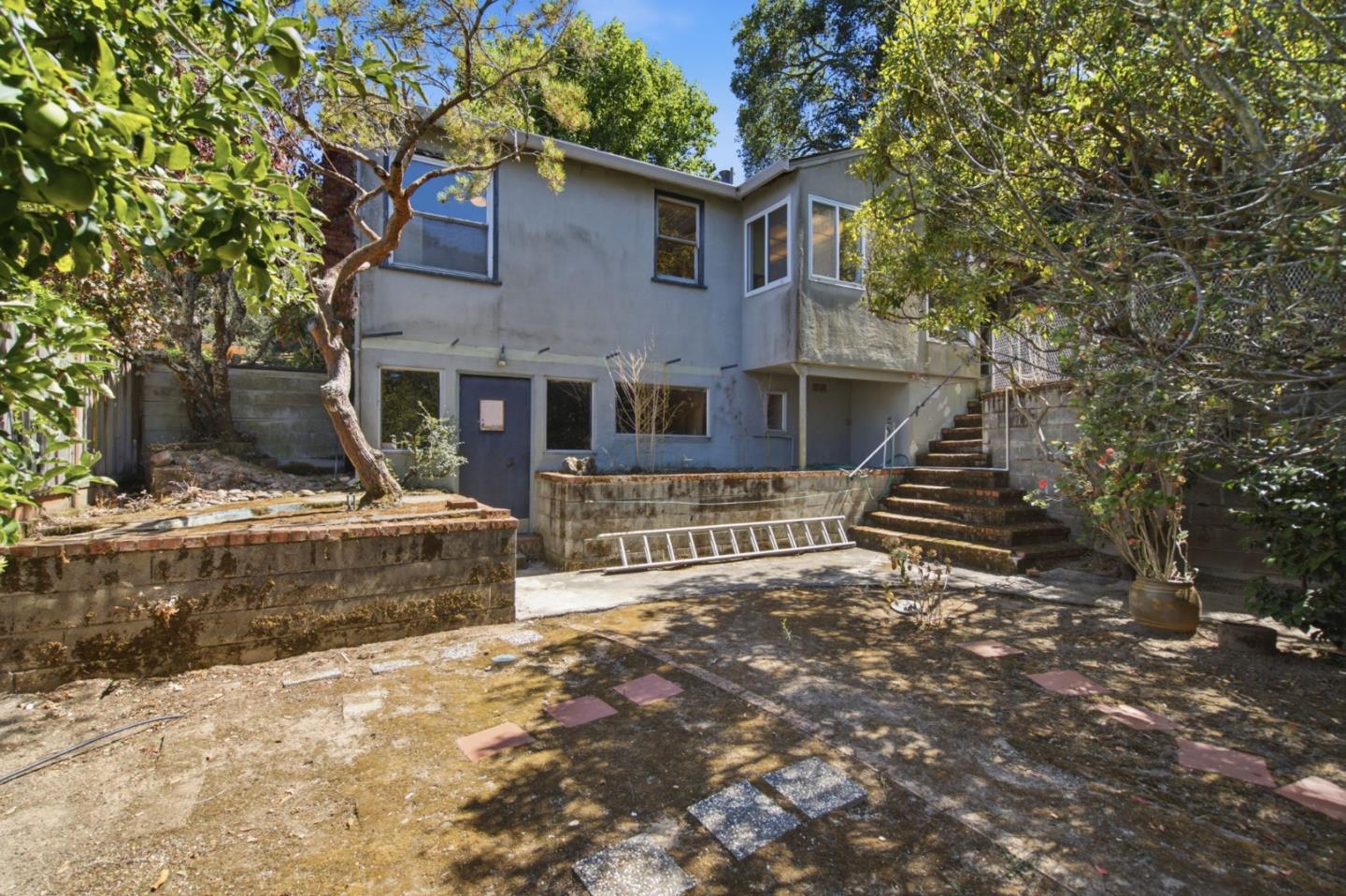 720 Hacienda WAY