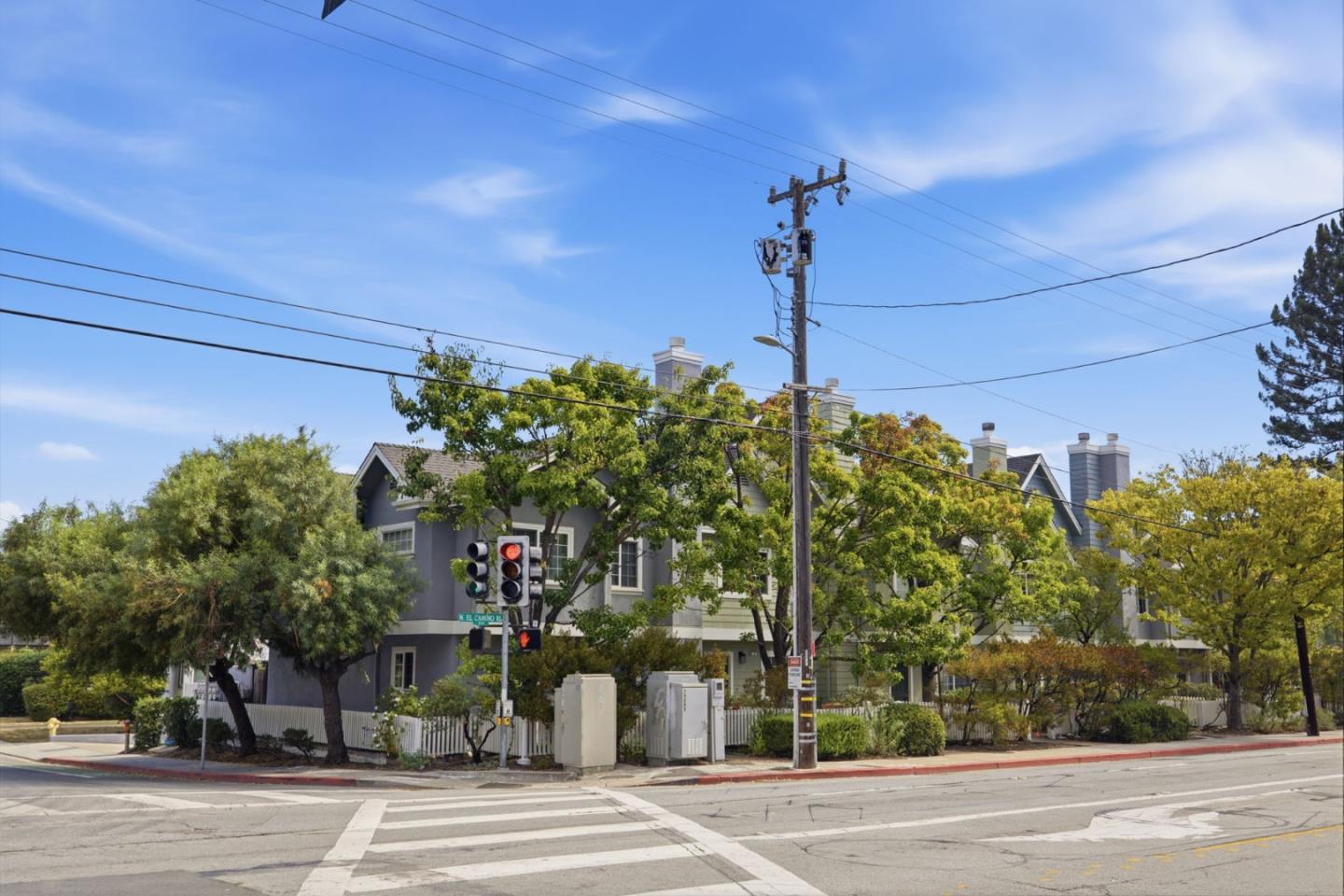 372 N El Camino Real 10