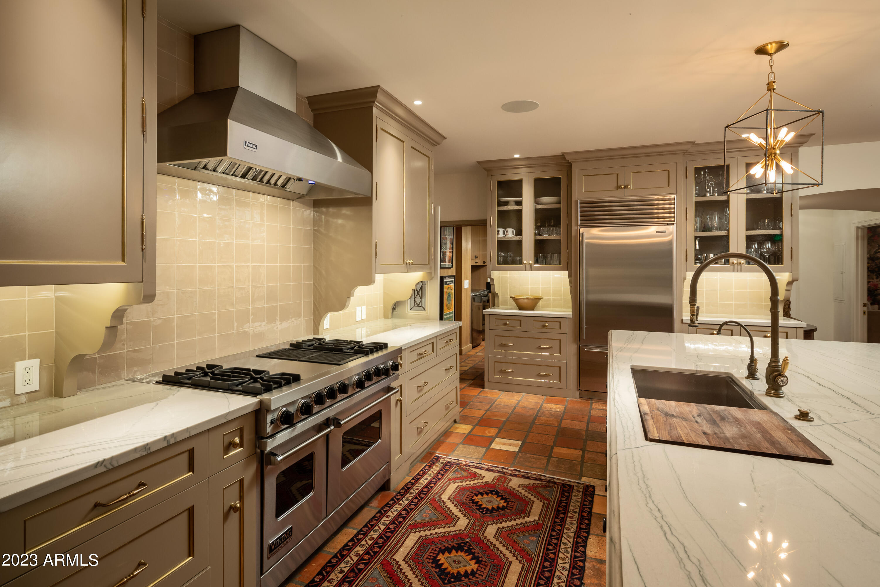 3007 N Manor Drive W