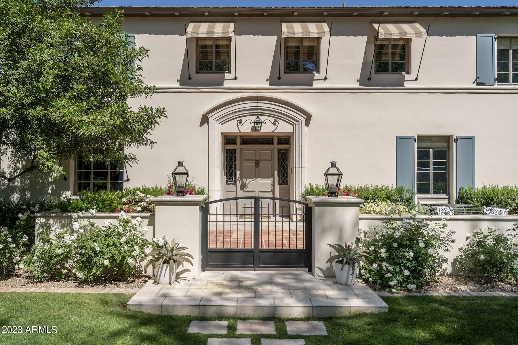 3007 N Manor Drive W