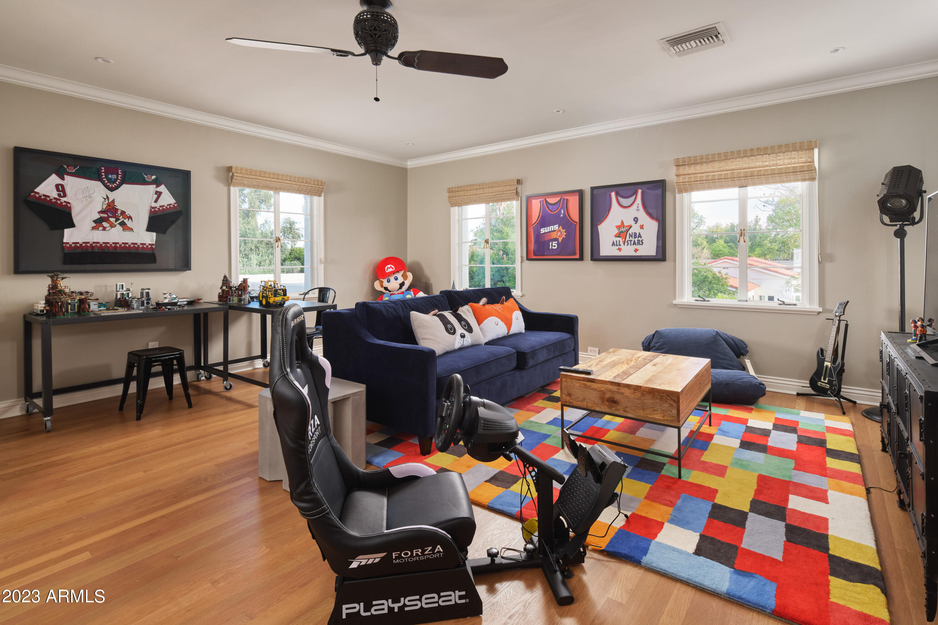 3007 N Manor Drive W