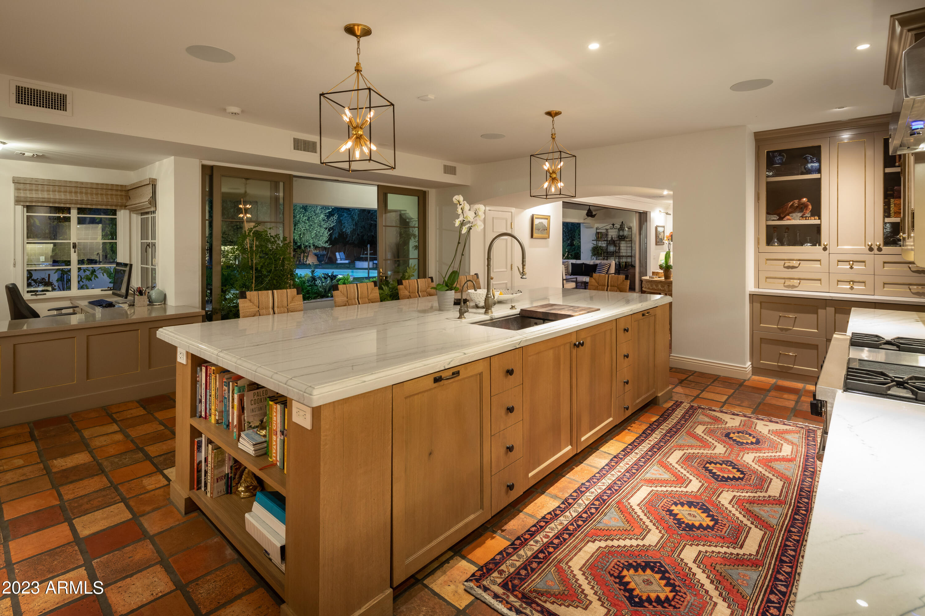 3007 N Manor Drive W