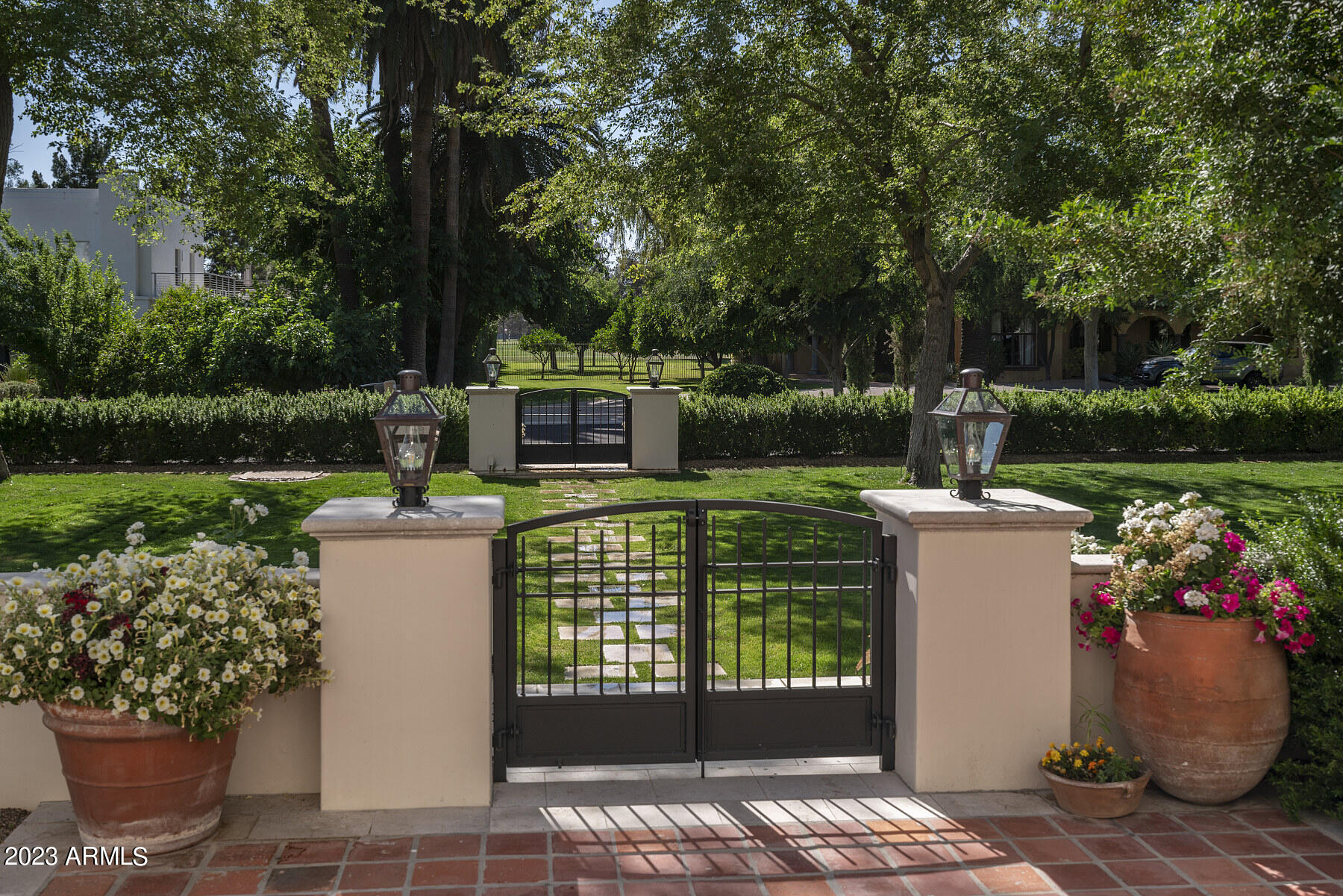 3007 N Manor Drive W