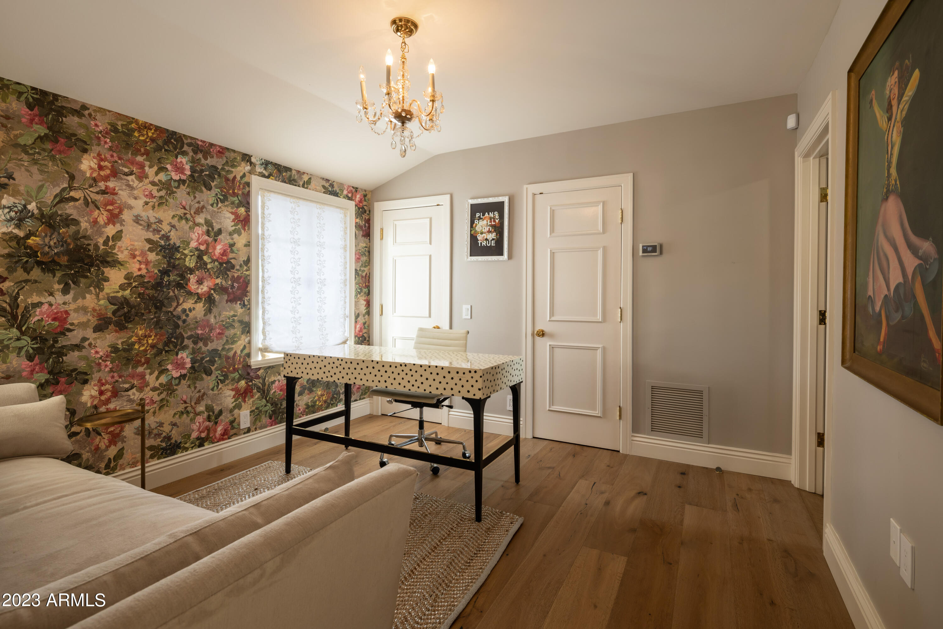 3007 N Manor Drive W