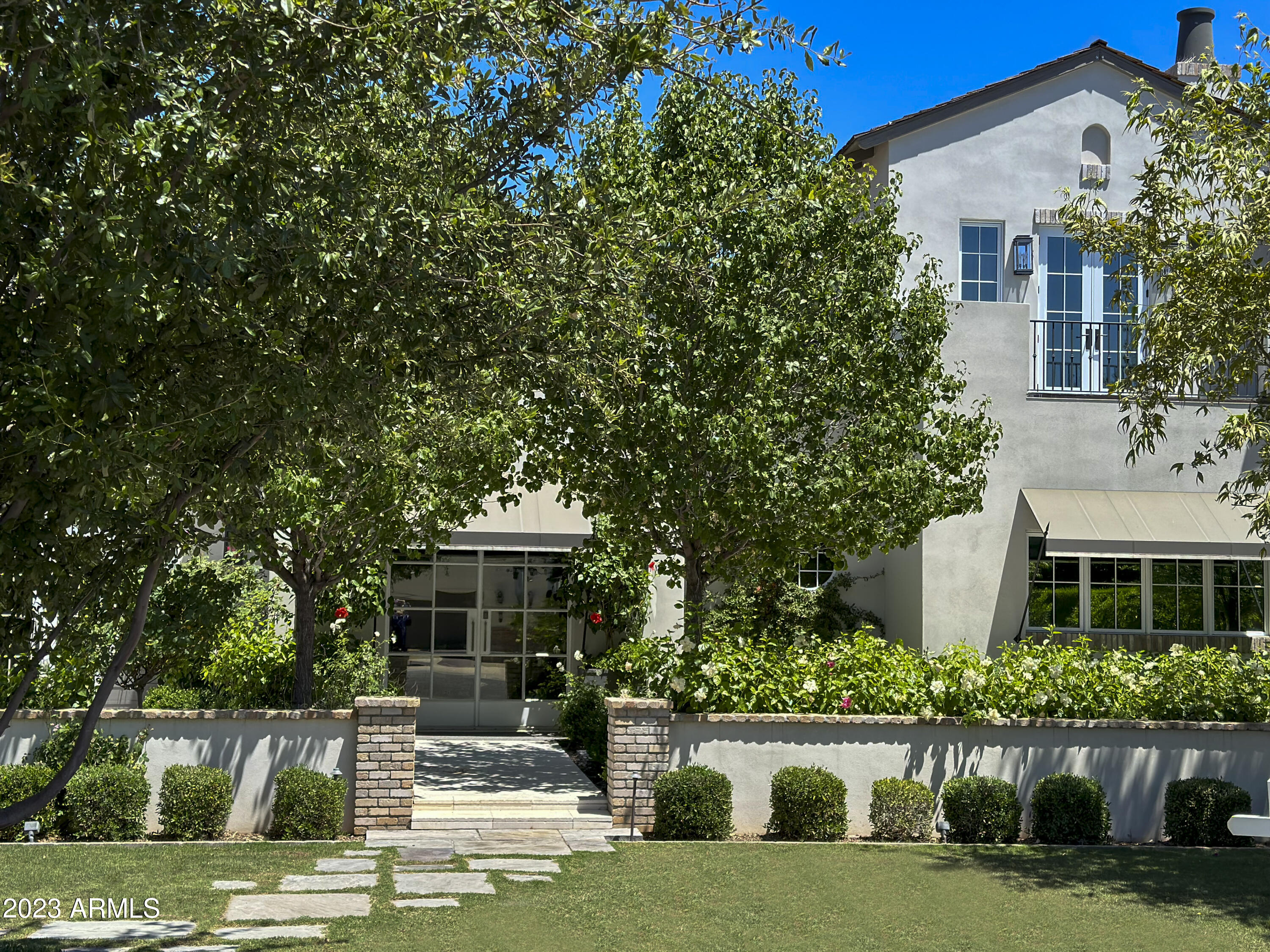 4615 N ROYAL PALM Circle