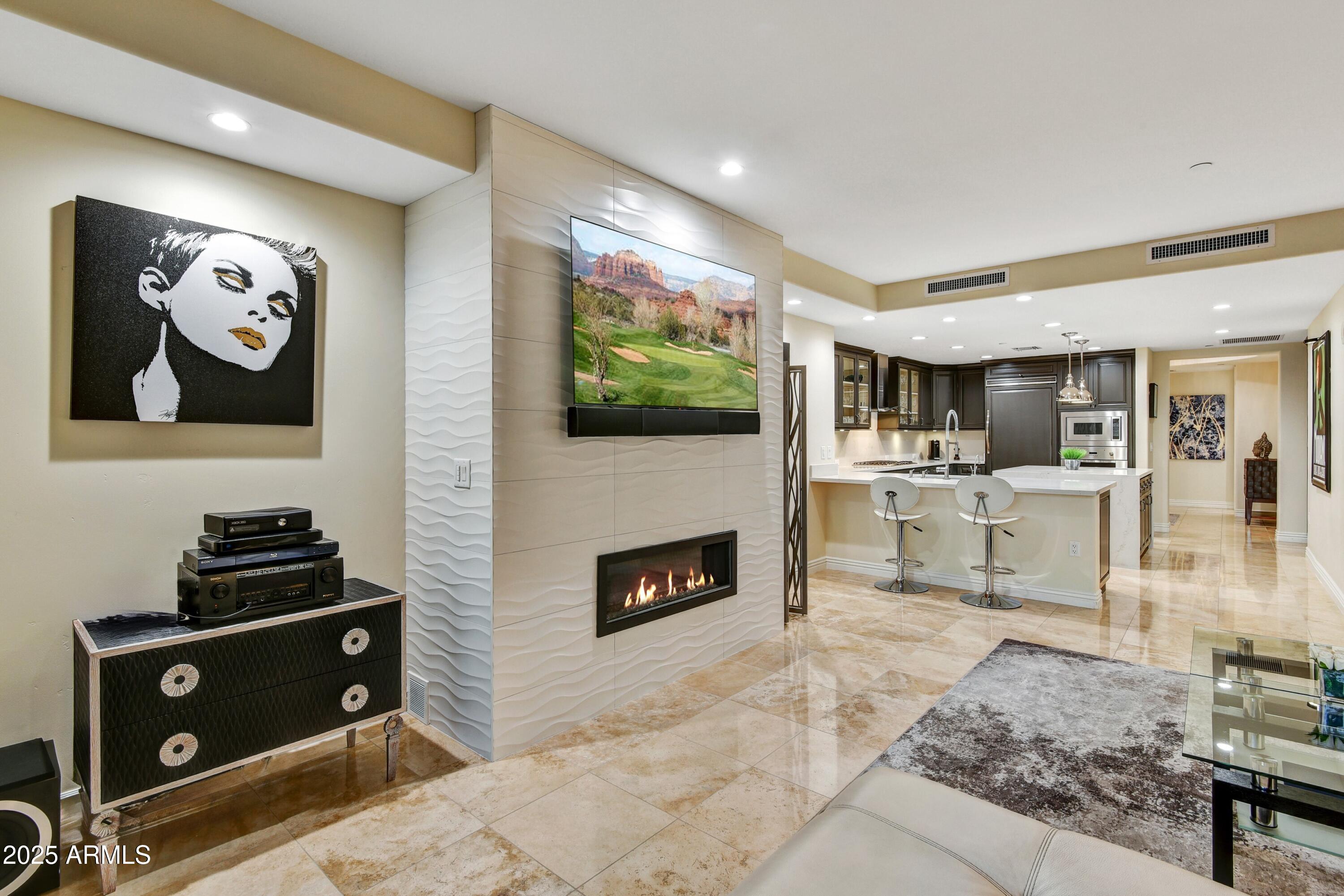 7181 E CAMELBACK Road, 907