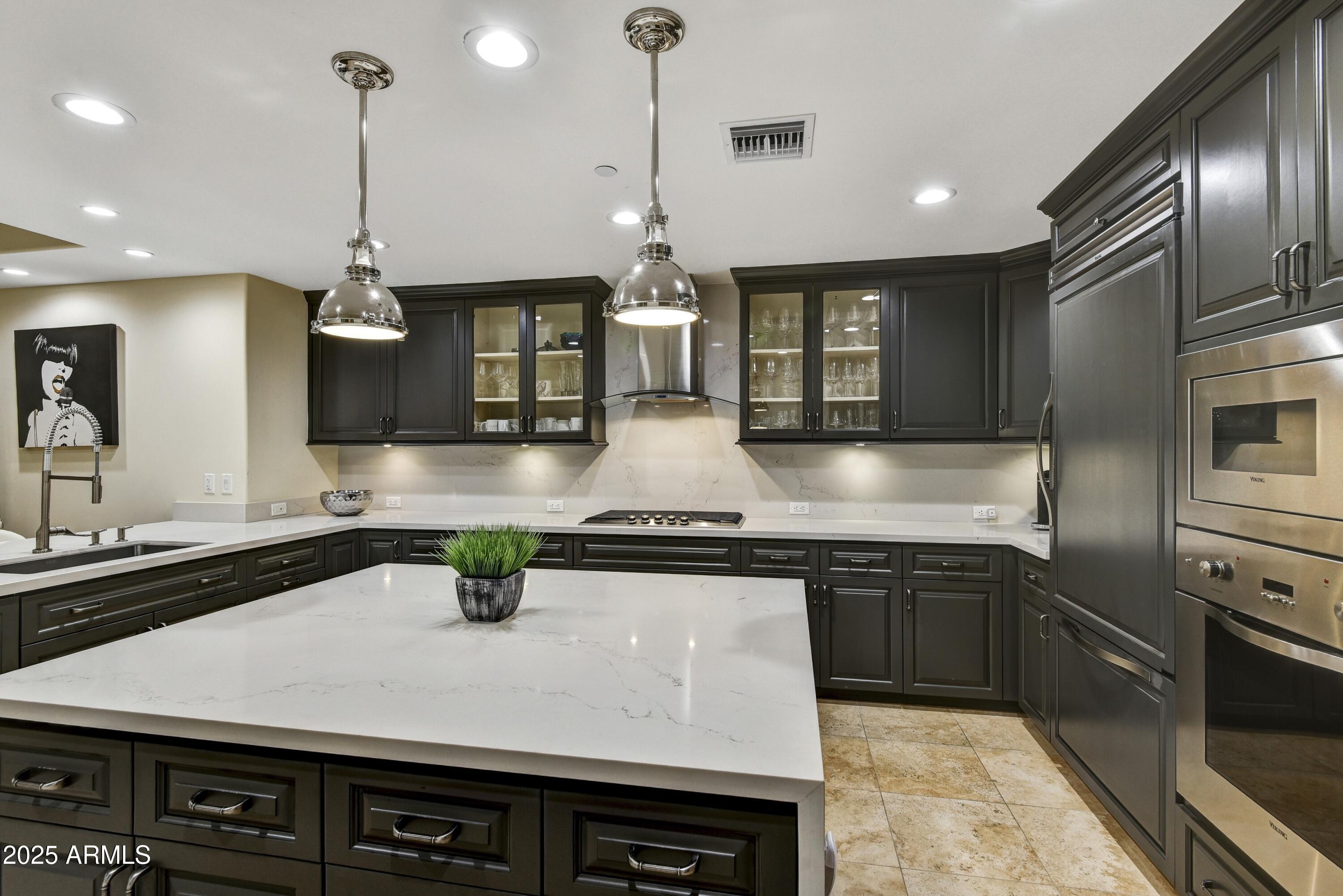 7181 E CAMELBACK Road, 907
