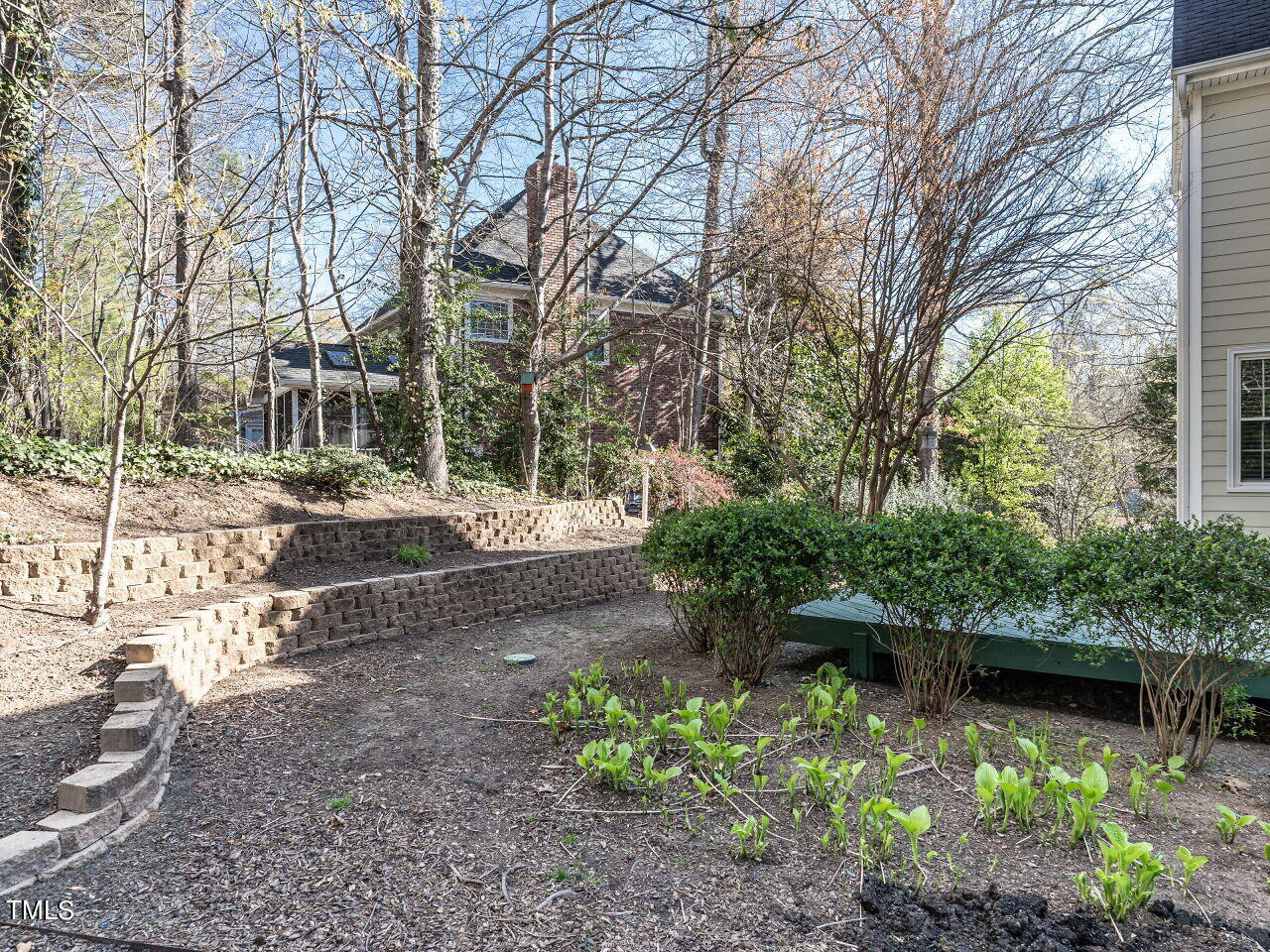 101 Emile Zola Drive