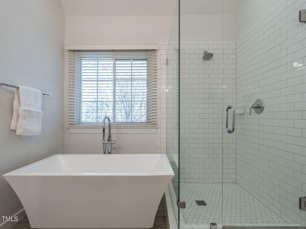 101 Emile Zola Drive