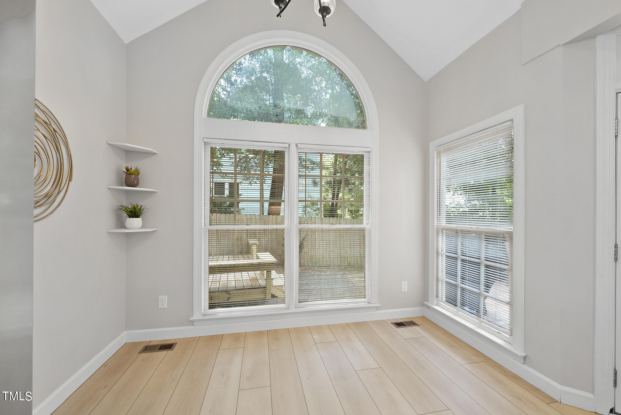 107 Agassi Court