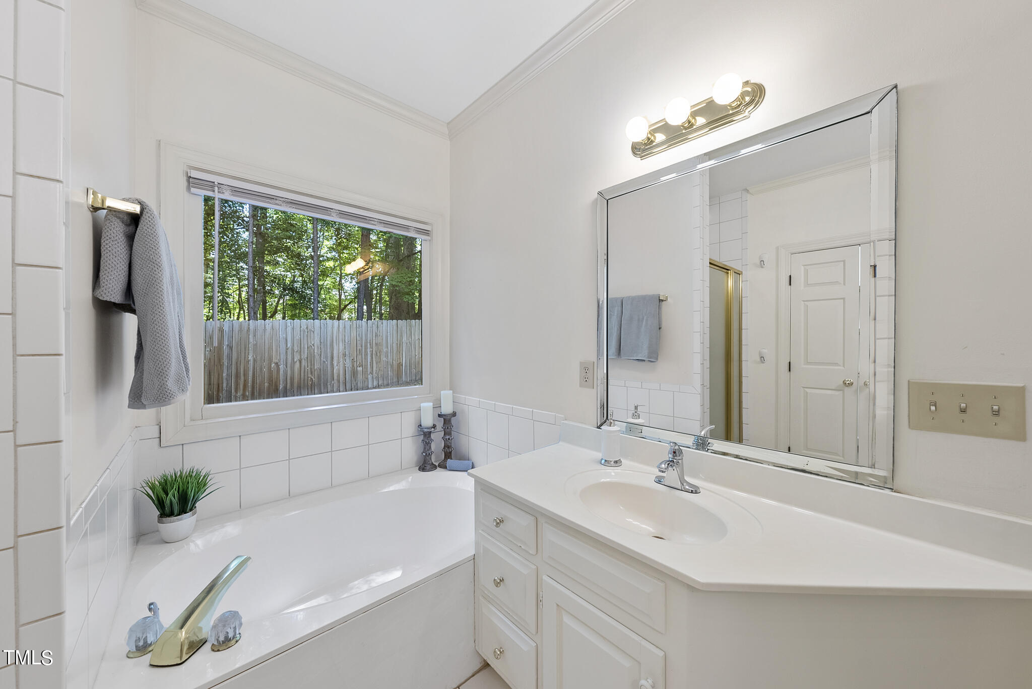 107 Agassi Court