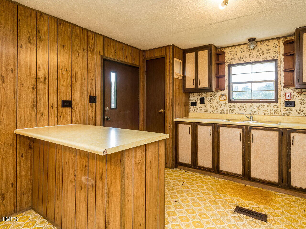 6688 Goshen Road