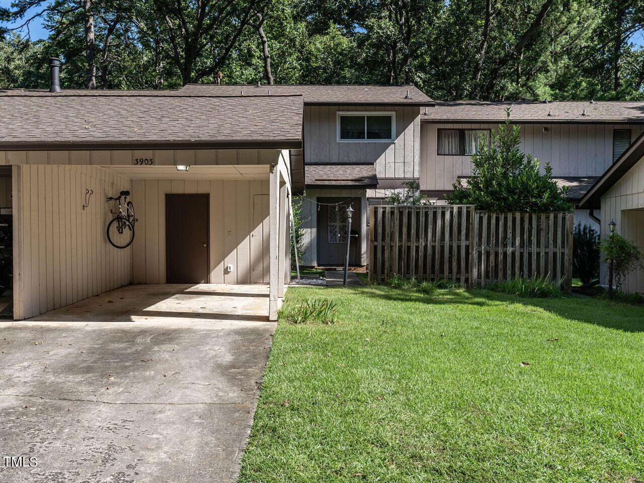 3903 Wendy Lane