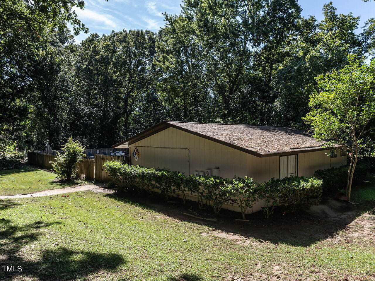 3903 Wendy Lane