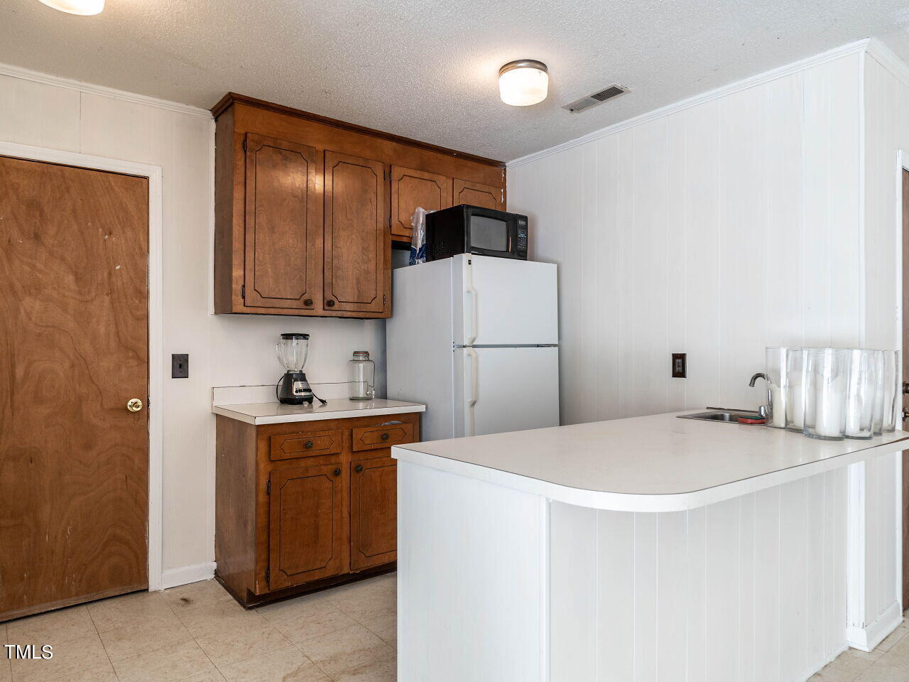 3903 Wendy Lane