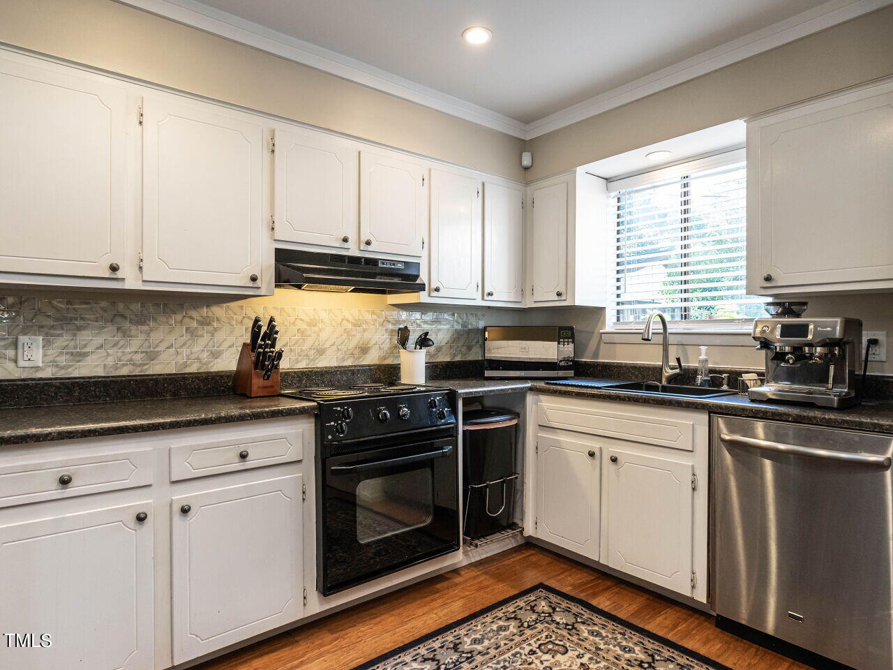 3903 Wendy Lane