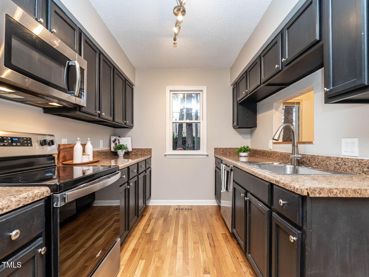 6902 Falls Of Neuse Road