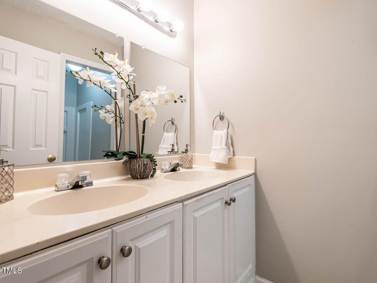 6902 Falls Of Neuse Road