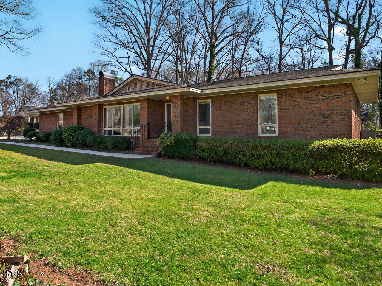 5800 Forest Drive