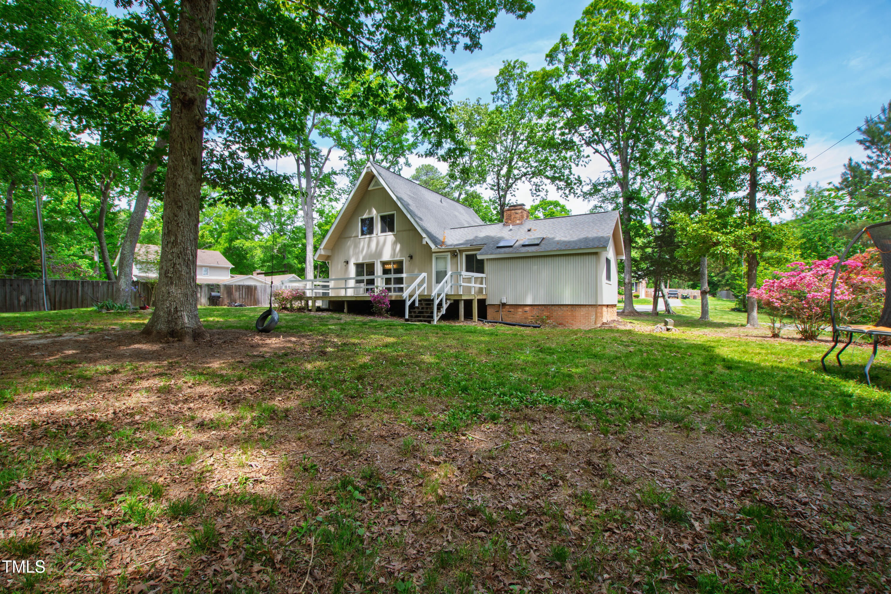 1915 Redding Lane