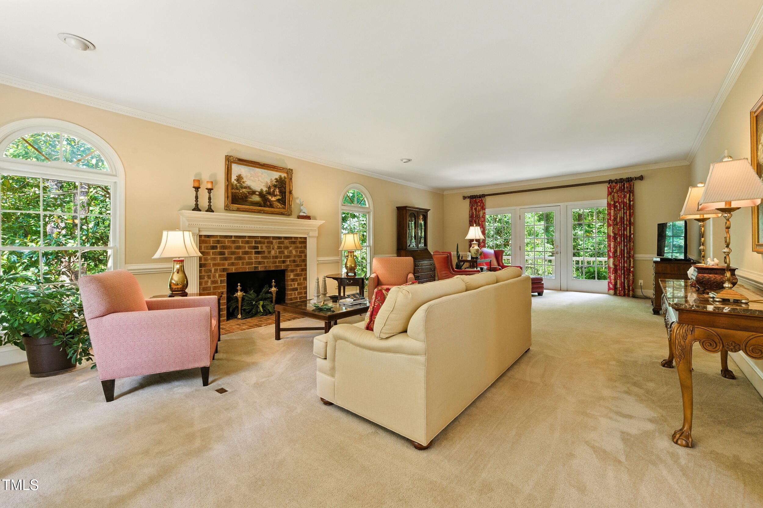 5317 Deep Valley
