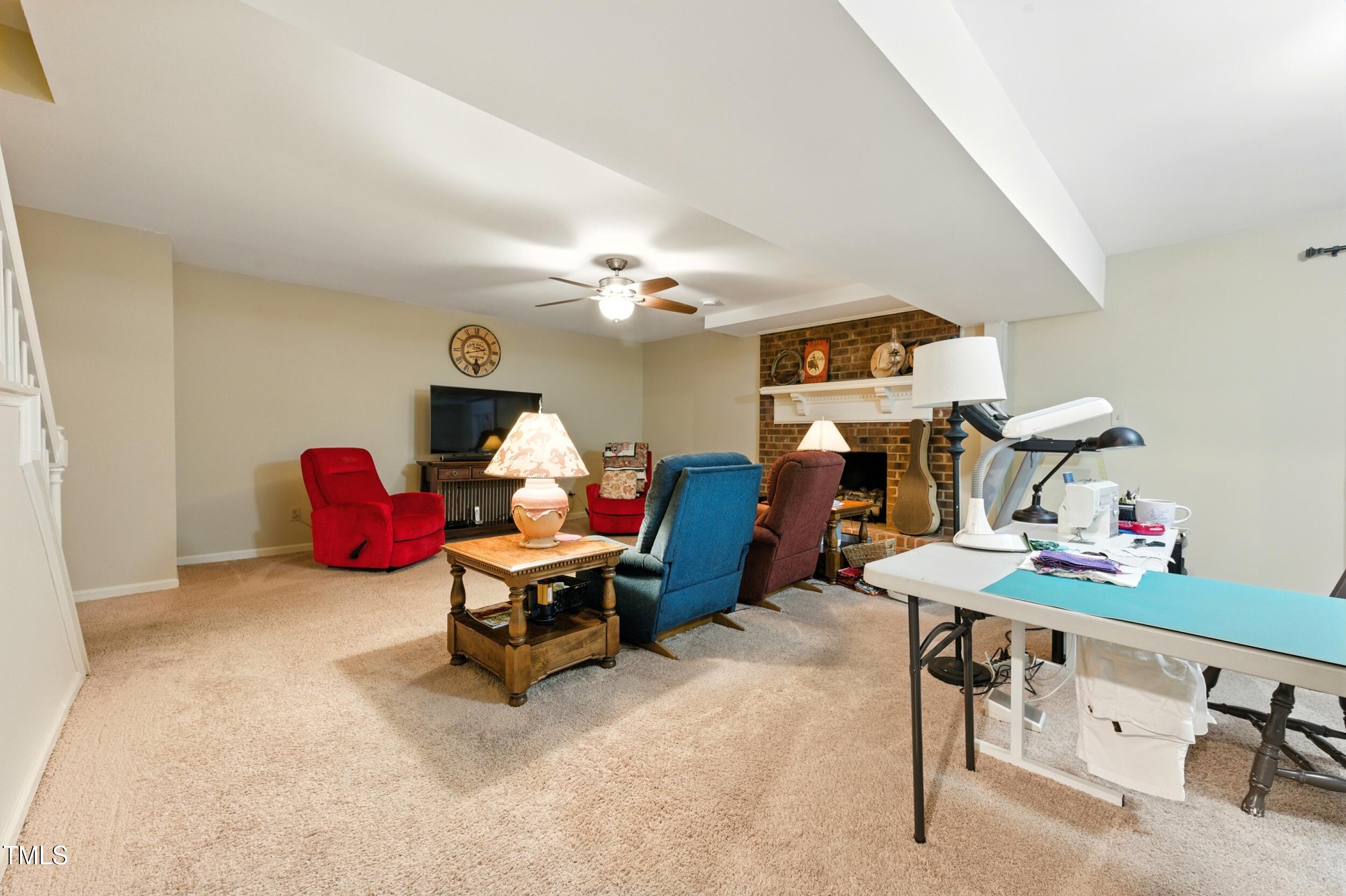 5317 Deep Valley