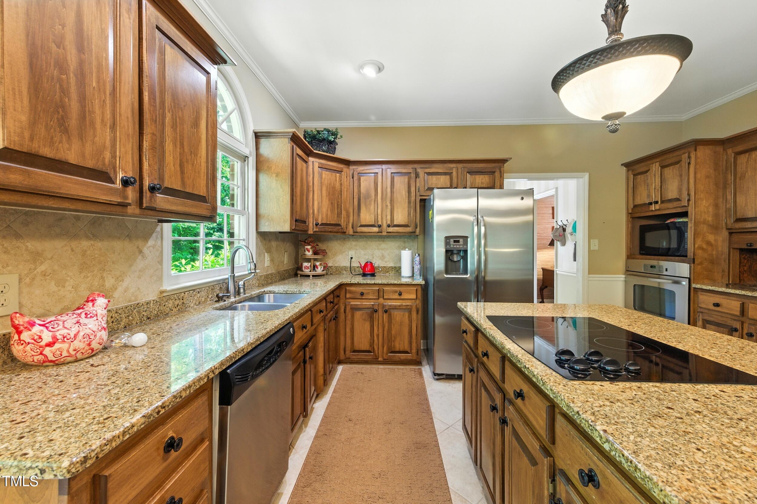 5317 Deep Valley