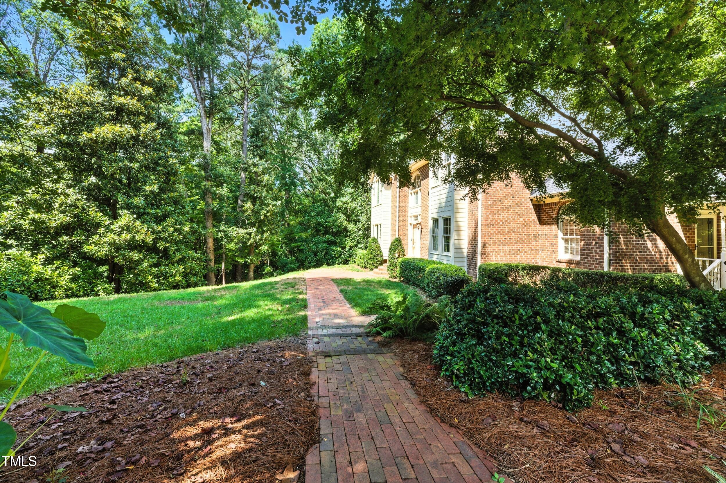 5317 Deep Valley